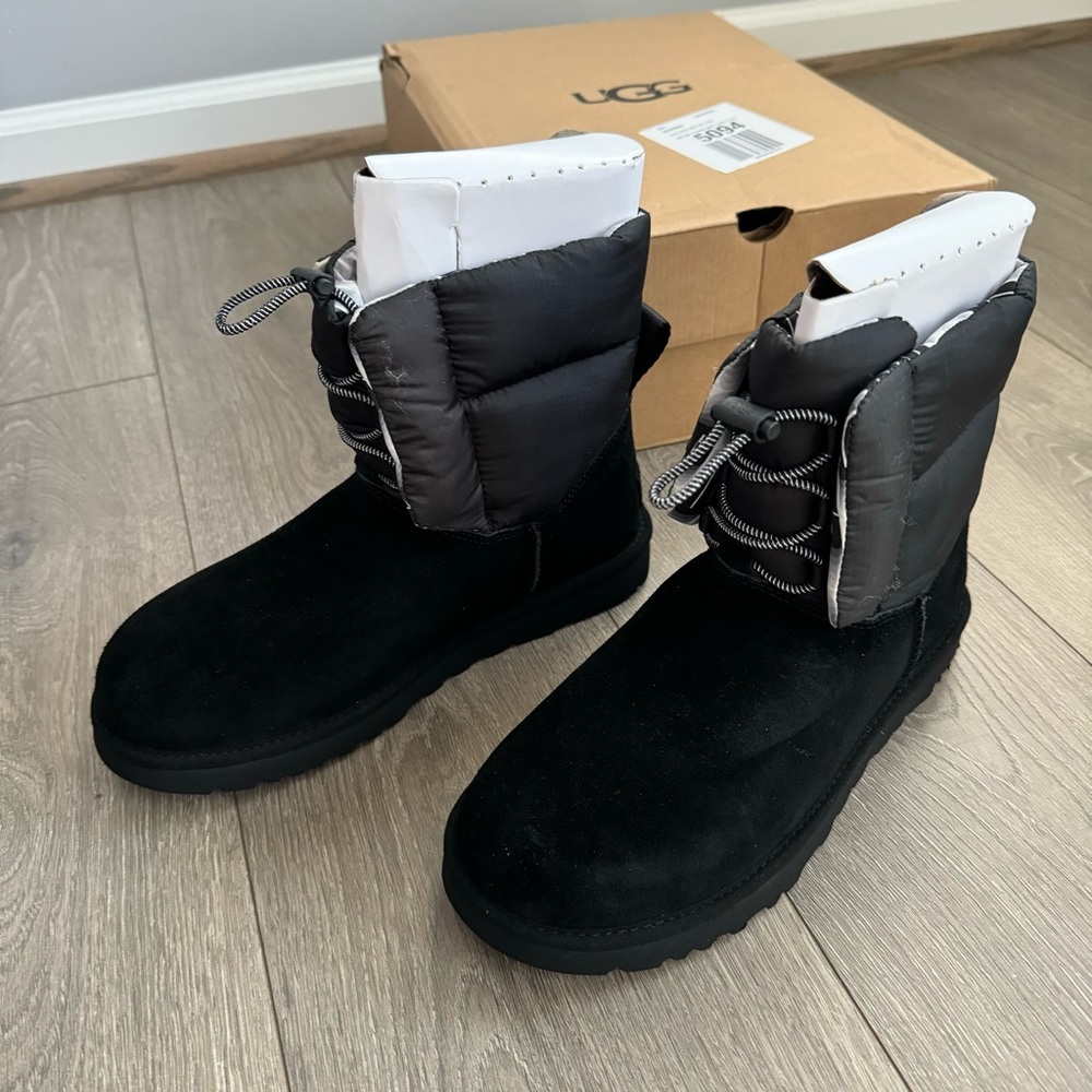 NEW UGG Classic Maxi Toggle Booties Size 8